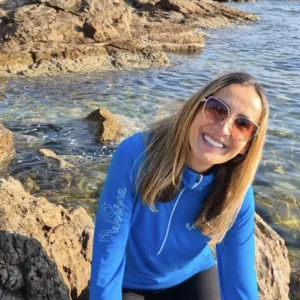 Αθλητικό μπλουζάκι μακρυμάνικο γυναικείο Docca με μαλλί μερινό, φερμουάρ και κουκούλα